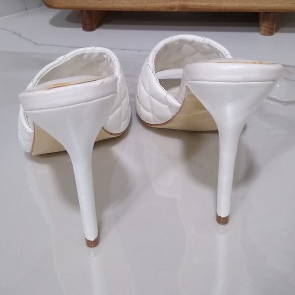 [H329] Cape Robbin "Stitch" Off White Square Toe Heels, Size 9M - Picture 6 of 10